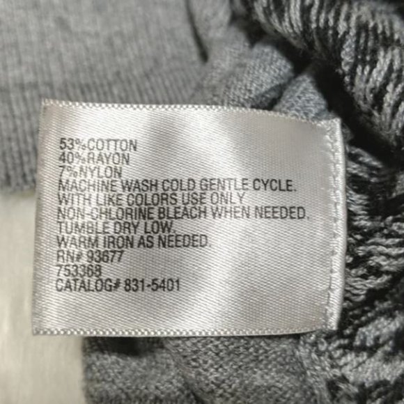 Like New Gray & Black Houndstooth Sweater Cardigan - Picture 4 of 5